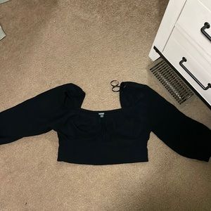 Long puffy sleeve crop top